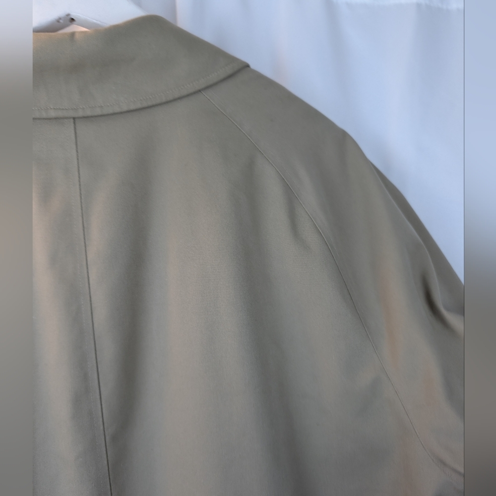 Burberry Vintage Classic Tan Men's Trench Coat Size 52 Long In VGUC - Picture 9 of 13